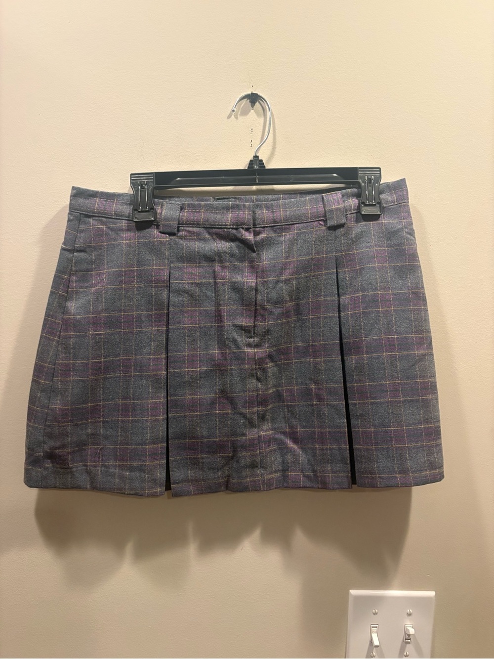 Olivaceous Plaid Pleated Academia Mini Skirt Large - Picture 2 of 5